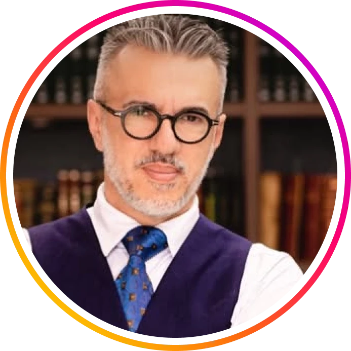 Prof. Marcos Salomão